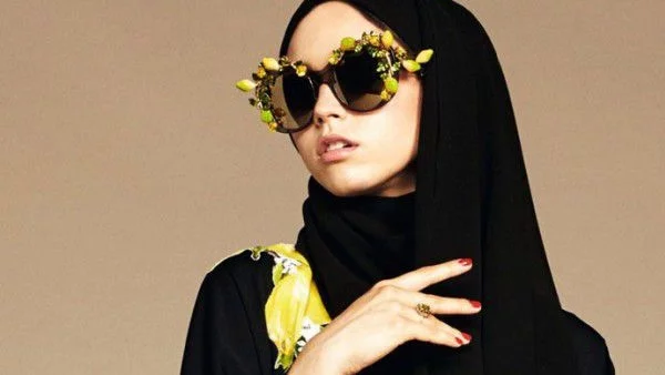 Dolce & Gabbana провокират с първа колекция бурки