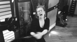 Адел се вталява след празниците