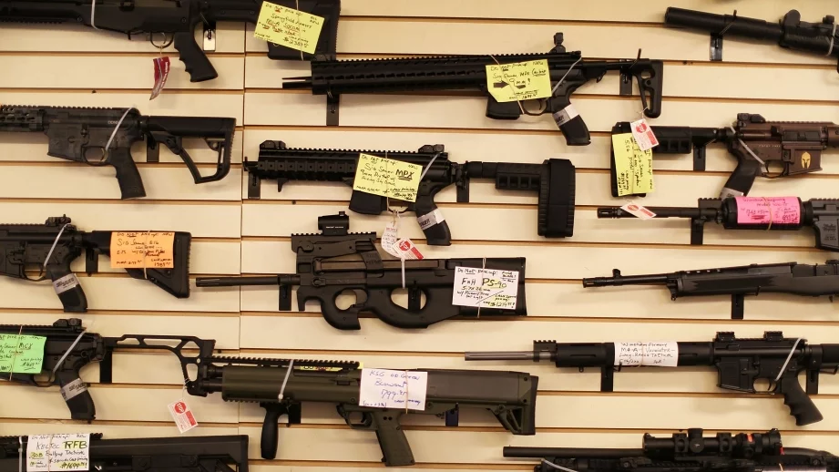 Акциите на американските оръжейни компании поскъпнаха след ужаса в Орландо