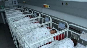 Ямболската болница може да остане без родилно отделение