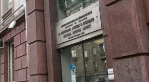  {{ otherArticle[0].article.title }} 