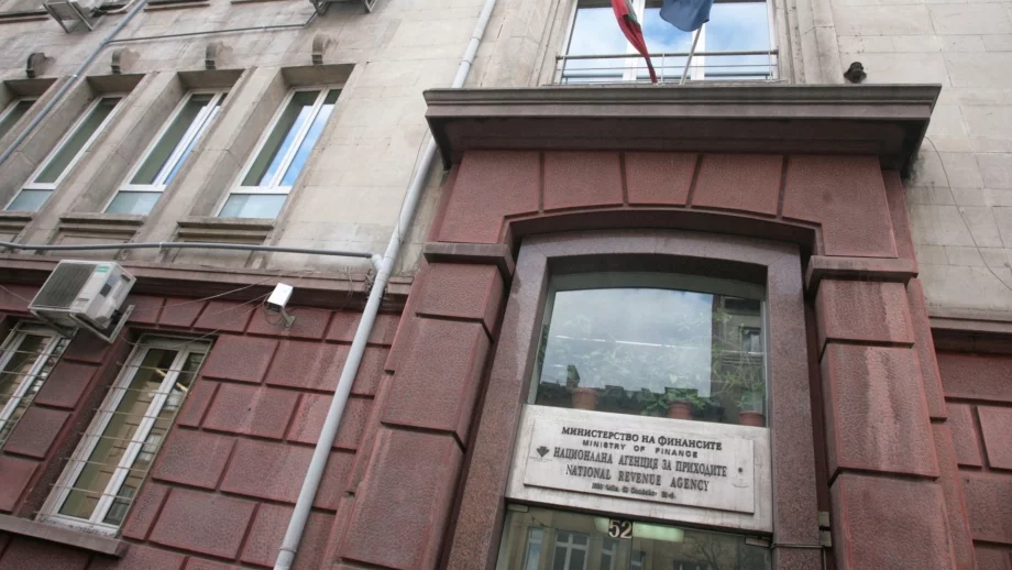 Данъчните поискаха информация за българите в Panama Papers