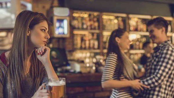 Скъпа, просто не те обича!