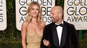 Роузи Хънтингтън-Уайтли и Джейсъм се сгодиха