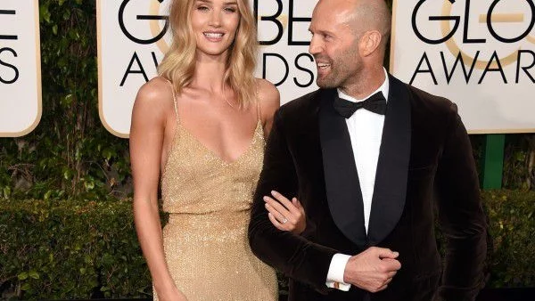 Роузи Хънтингтън-Уайтли и Джейсъм се сгодиха