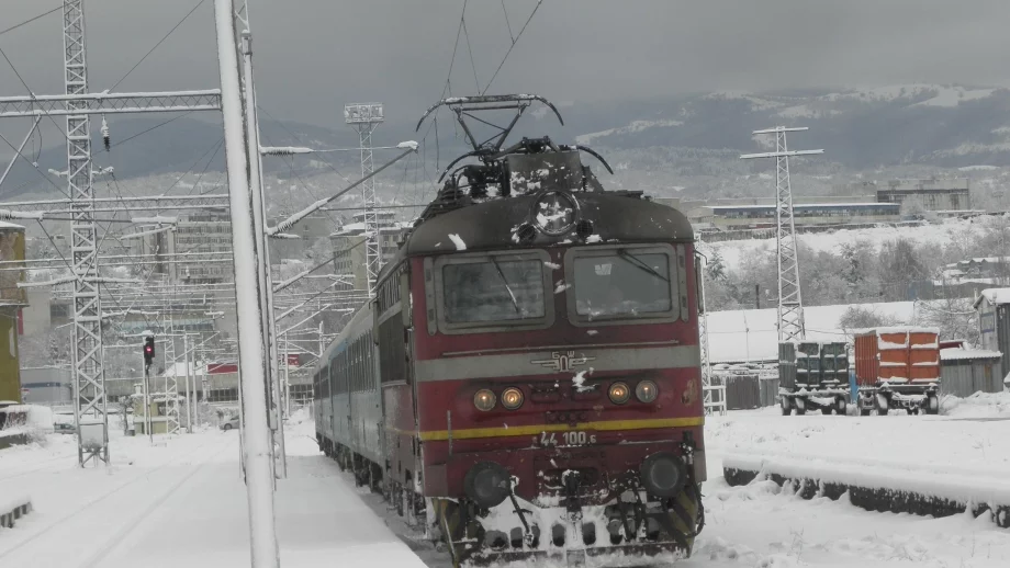 Шефът на БДЖ: Извадихме дружеството от фалит, не се трупат задължения