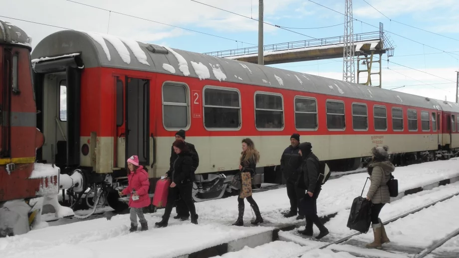 БДЖ с предварителна продажба на билети за празниците 