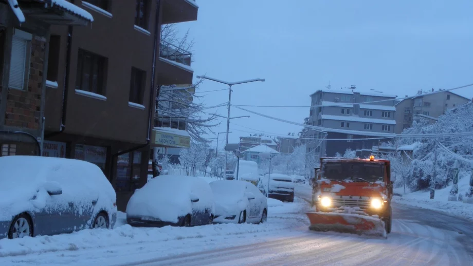 3000 снегорина в готовност преди обилните валежи 