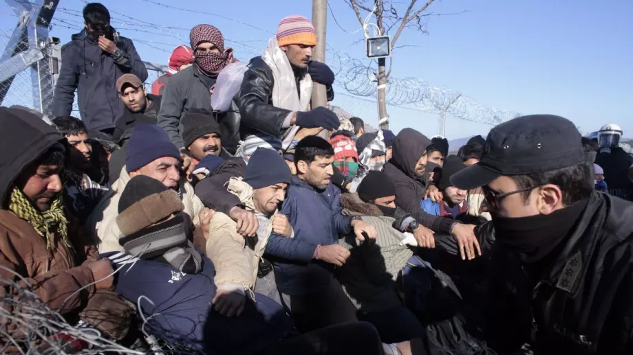 За десетилетие бежанците са се удвоили, Covid не ги спира