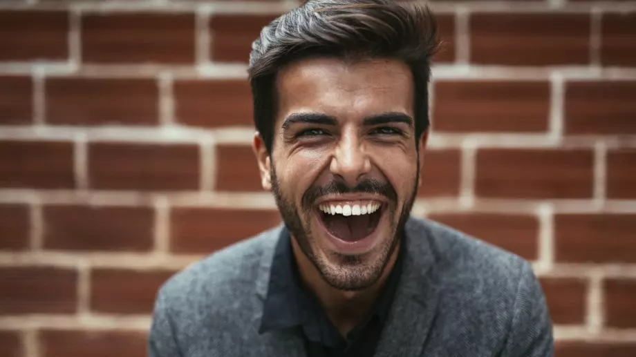 Вечерен виц: Гино, колко килограма си?