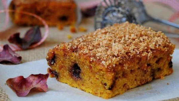 Сладкиш с печена тиква, шоколад и амарети