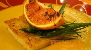 Супа с моркови, тиква и червена леща