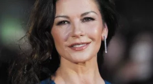 Катрин Зита-Джоунс съветва как да се грижим за лицето си