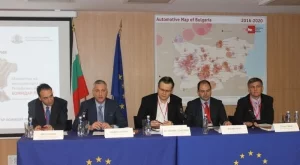 Лукарски видя в автомобилната индустрия двигател на растежа