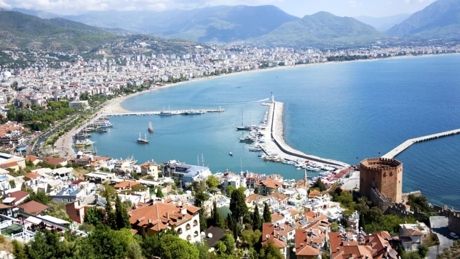 Турският туризъм се готви за загуби в размер на 12 млрд. долара 