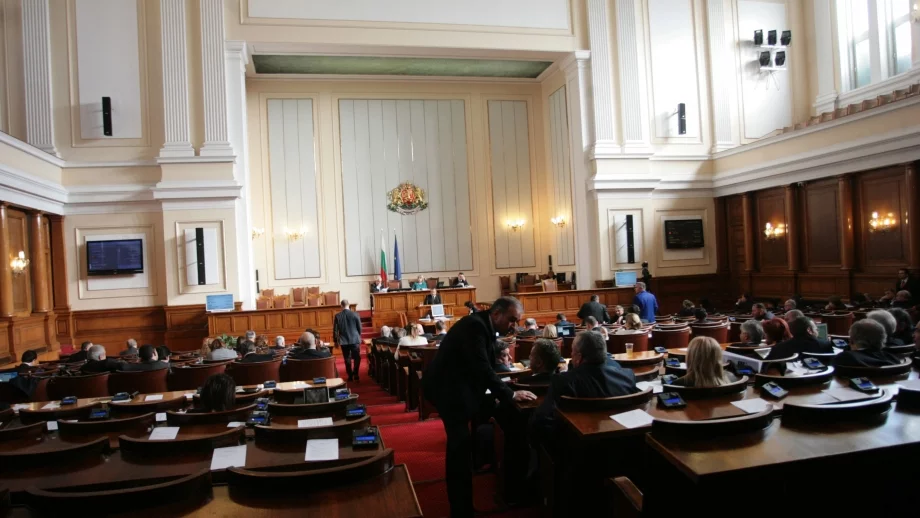 Бюджетът на ДОО беше приет на второ четене, минималните пенсии няма да са 300 лева