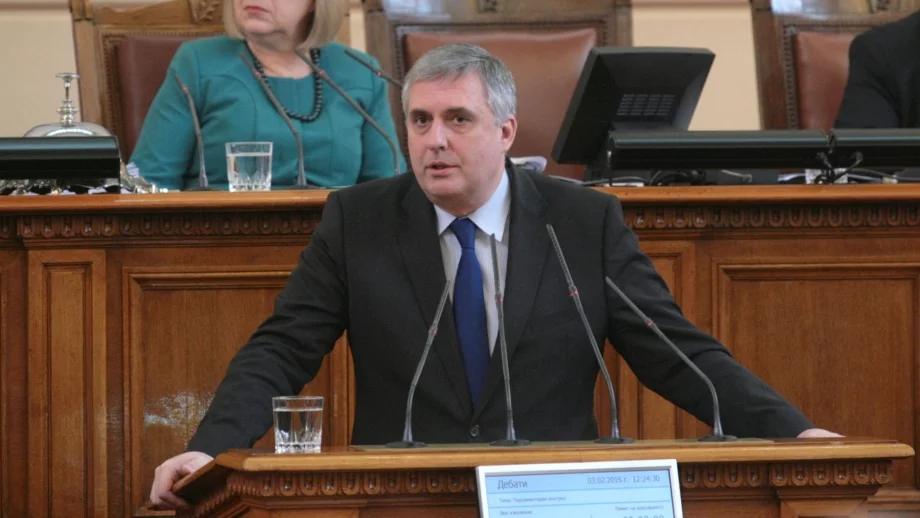 Работих в комфортна среда, заяви Калфин след оставката