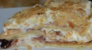 Торта с бутер тесто