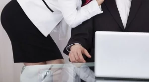 Помислете за това, преди да започнете връзка с колега