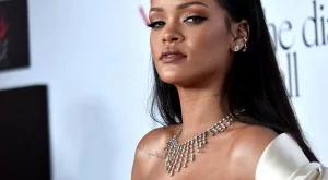 Риана отпразнува рождения си ден със стил