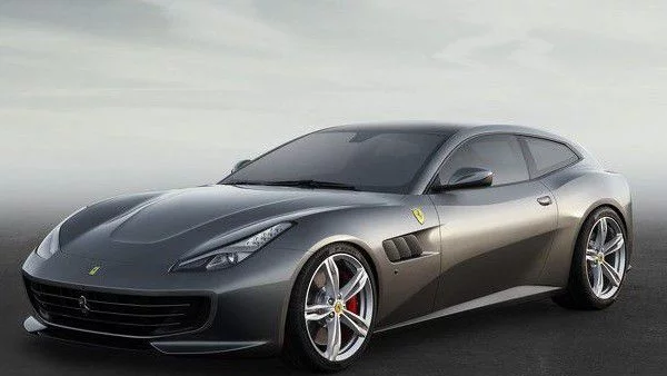 Заместникът на Ferrari FF се казва GTC4 Lusso