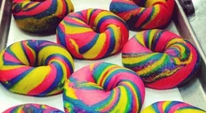 Бейгъли с цвят на дъга 