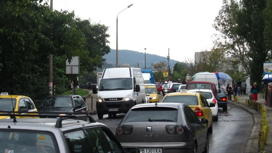 По-високи глоби за опасно шофиране и нов знак за пешеходците 