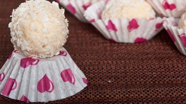 Домашни бонбони Рафаело