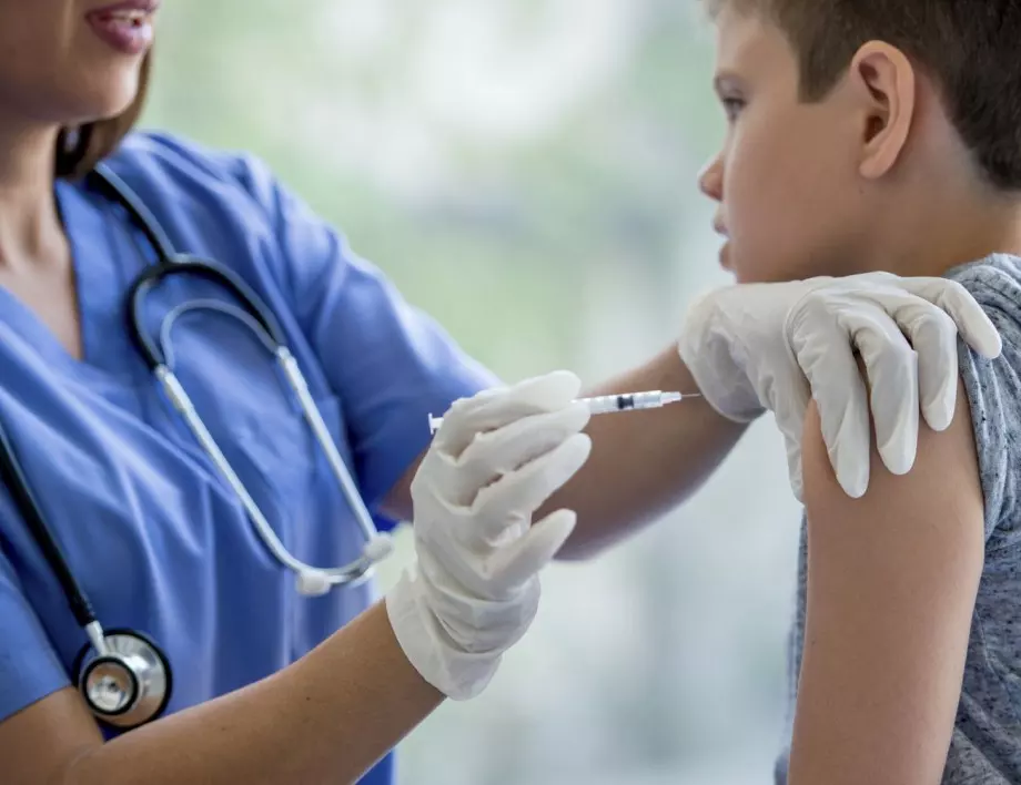 Новият здравен министър на Германия настоя за задължителни Ковид ваксини