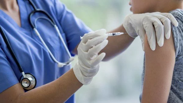 Какво мислят българските родители за ваксините