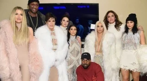 Ким Кардашиян стана блондинка 