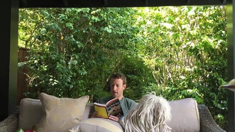 Марк Зукърбърг смята, че всеки трябва да прочете тези 8 книги 