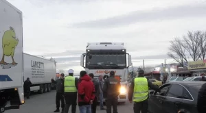 Протест на превозвачи затваря 6 ГКПП 