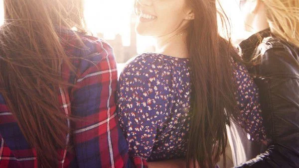 Никога не забравяй приятелките си