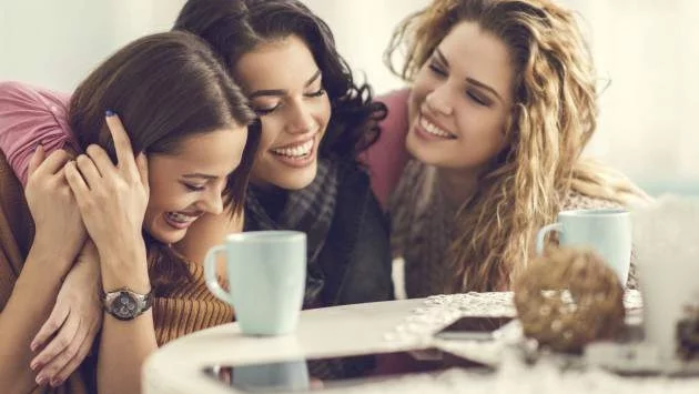 6 неща, които да НЕ казвате на необвързаните си приятелки