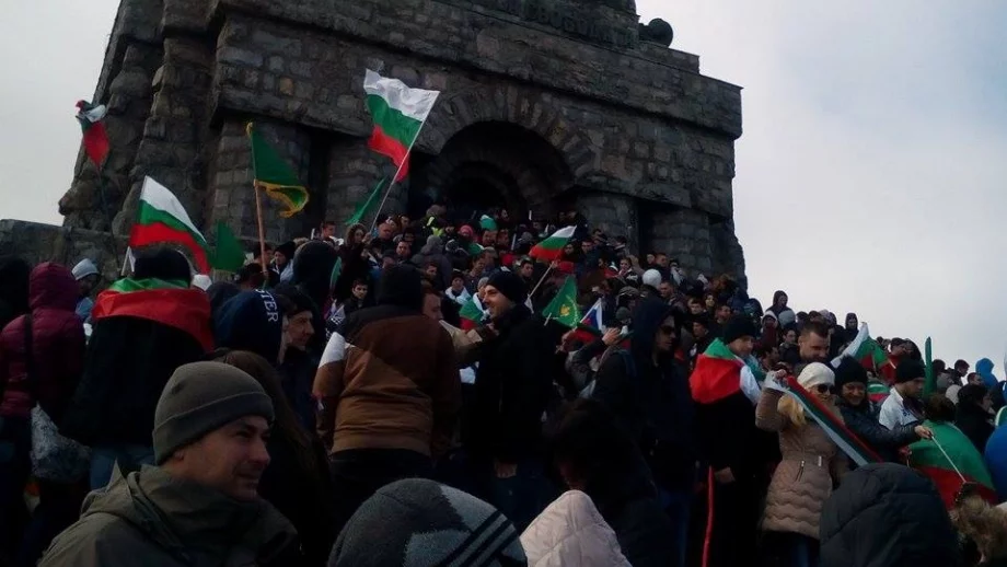 Прилив на туристи към Шипка, Копривщица, Панагюрище