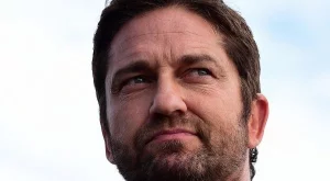 Джерард Бътлър купонясва в София (снимка)