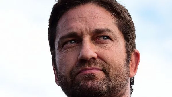 Джерард Бътлър купонясва в София (снимка)