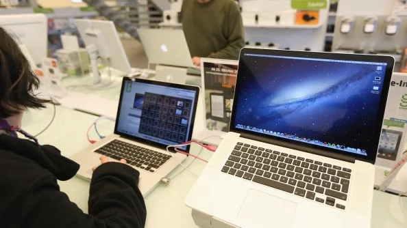 Вирус краде пароли и лични данни от собствениците на Macbook