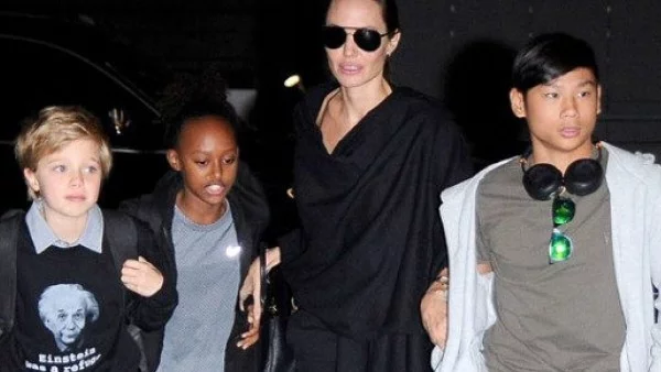 Дъщерята на Джоли защитава бежанците