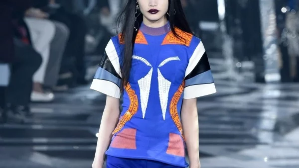 Геометрични мотиви и ярки цветове от Louis Vuitton