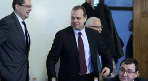 Началникът на АПИ замесен в скандал с укрито ДДС 