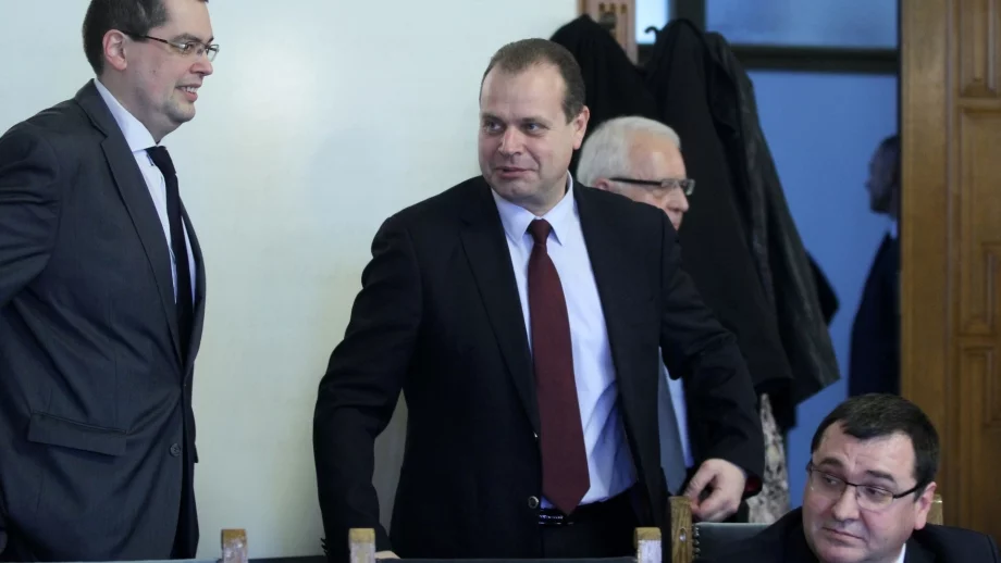 Началникът на АПИ замесен в скандал с укрито ДДС 