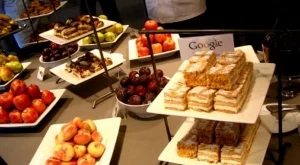 Обядите на служителите на Apple, Google и Facebook