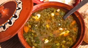 Супер бюджетна и вкусна супа с коприва