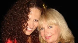 Белослава посвети песен на майка си