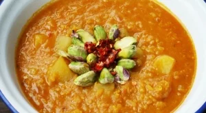 Люта супа с леща