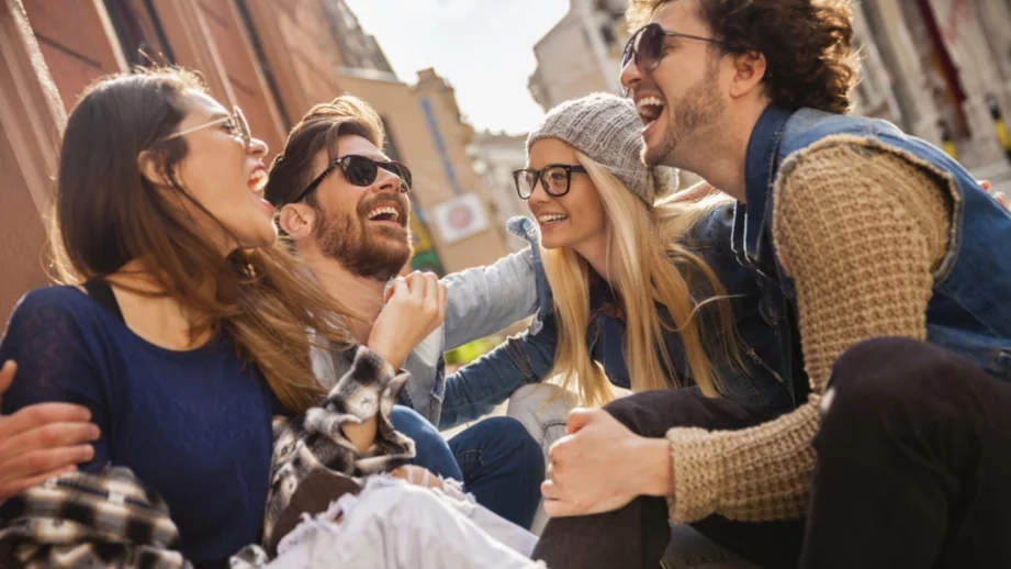 5 неща, характерни за хората, които са харесвани от всички 