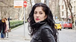 Красимира Хаджииванова-Красита - Дон Кихот с червено червило