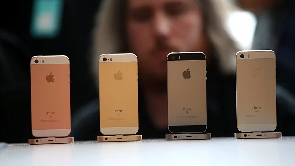 Новият iPhone SE вече се продава в България 